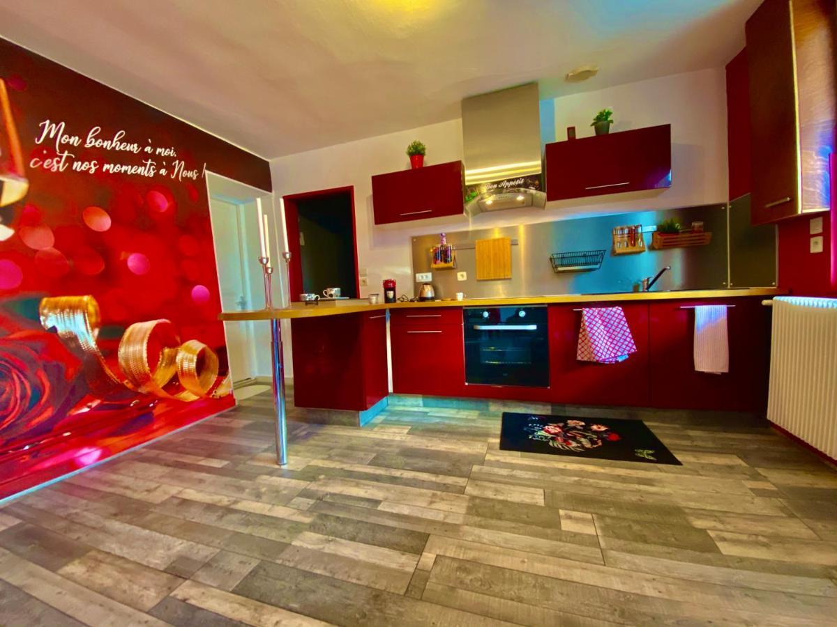 Suite avec Jacuzzi et Sauna Privée Évreux Esterno foto