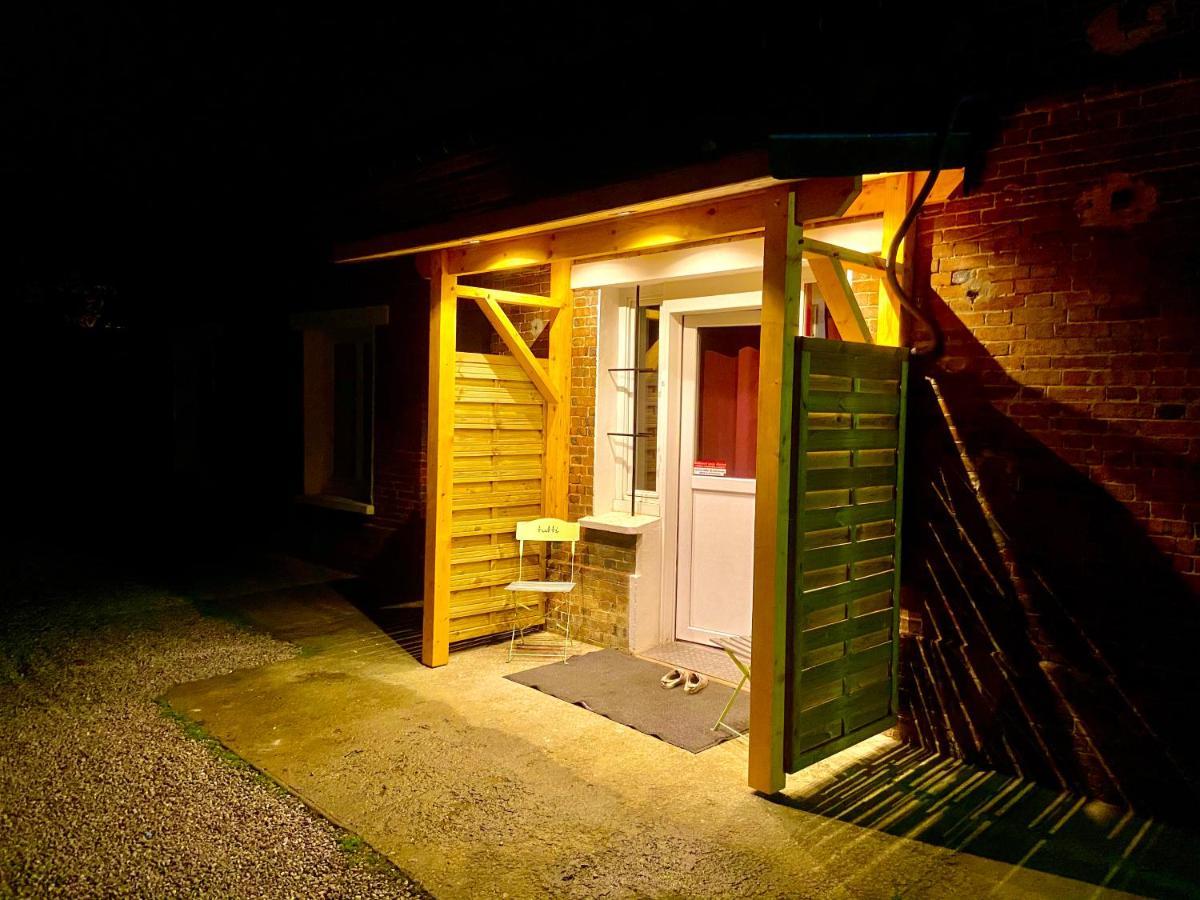 Suite avec Jacuzzi et Sauna Privée Évreux Esterno foto
